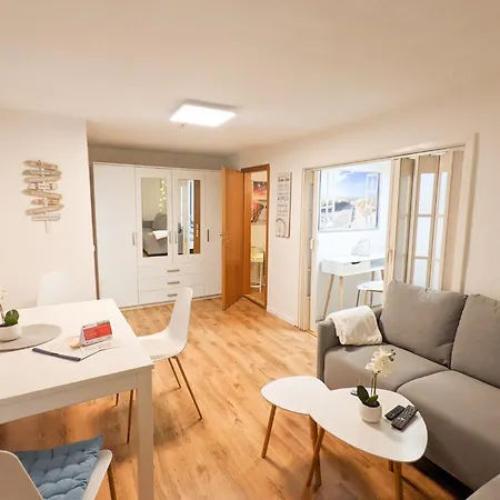 H6 -urlaubsmagie- Fuer 3 Mit Pool & Terrasse