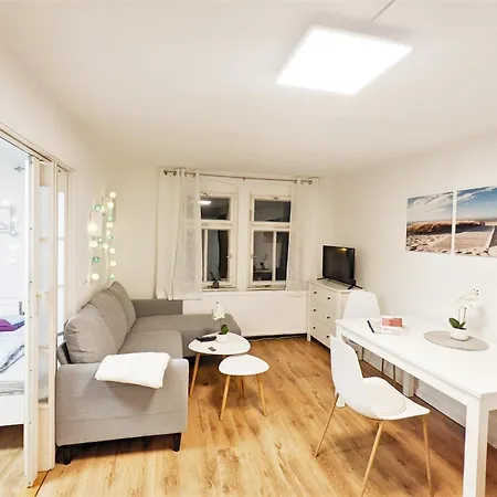 H6 -urlaubsmagie- Fuer 3 Mit Pool & Terrasse 아파트 *